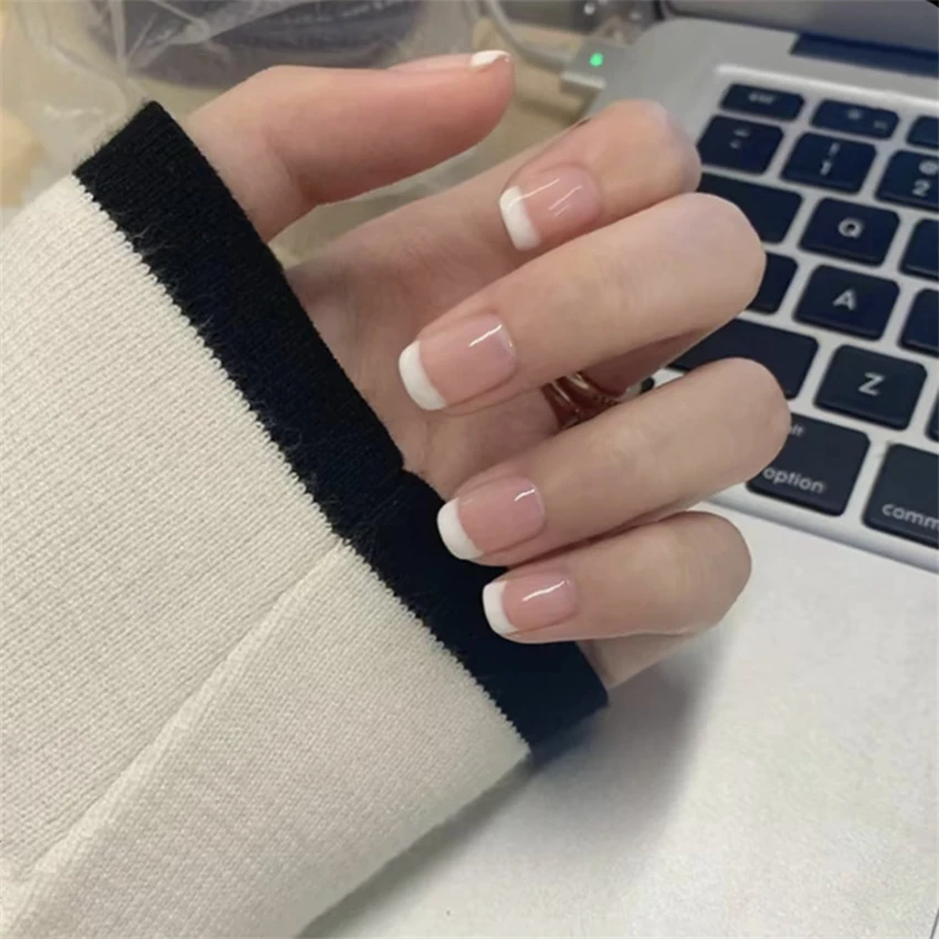24Pcs/Set Short French Minimal - Nail Art French Nails recension och pris